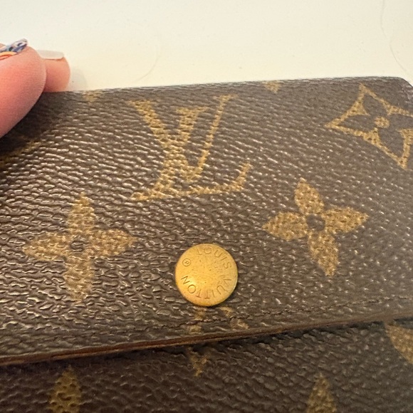 Authentic Louis Vuitton Monogram Ebene key case 4 holders - Picture 2 of 11